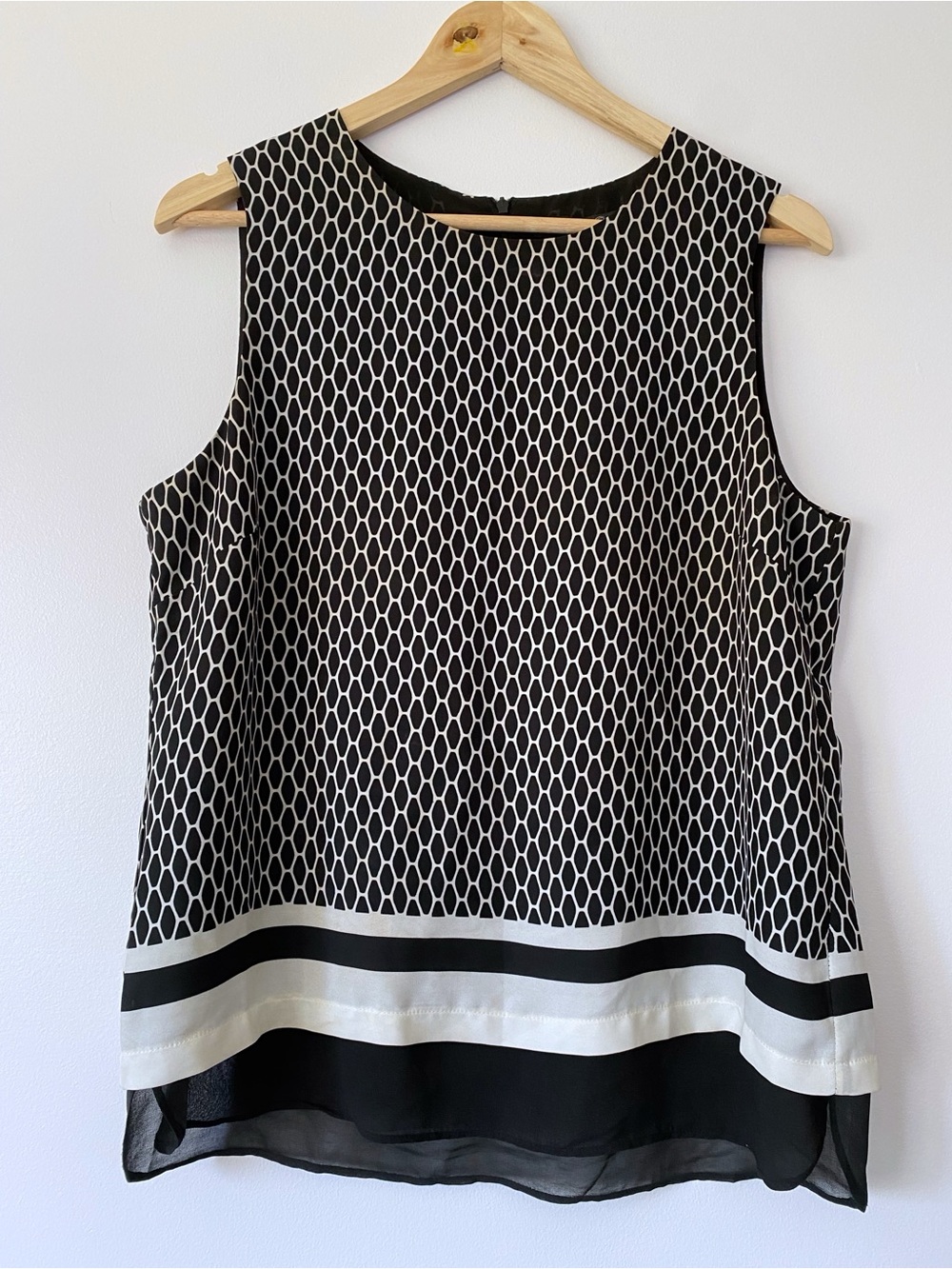 Rose & Olive Black and Cream Sleeveless Printed Top